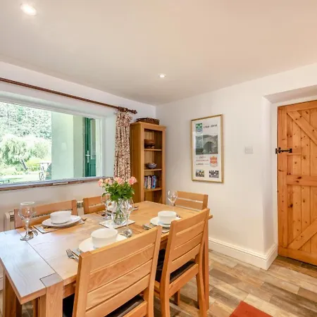 2 Bed In Oc-r33740 *