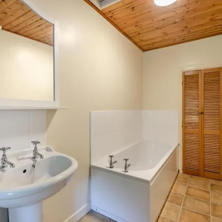 Holiday home 2 Bed In Oc-r33740