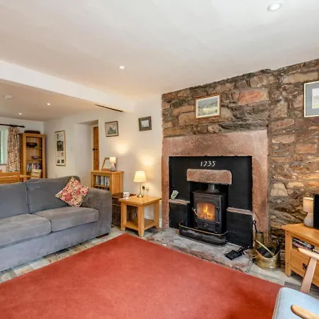 2 Bed In Oc-r33740 Holiday home *